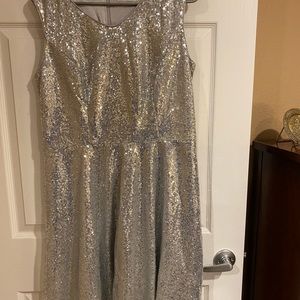 Dressever vintage sleeveless cocktail party dress